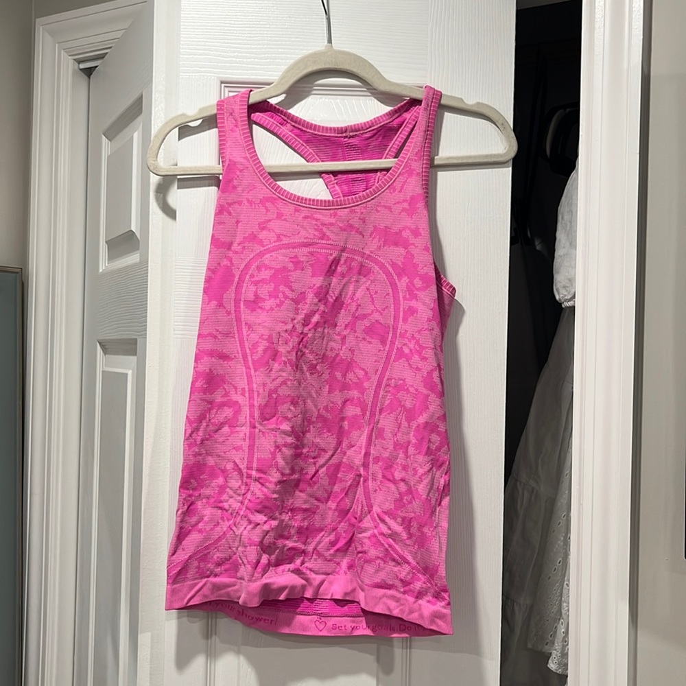 Lululemon tank top